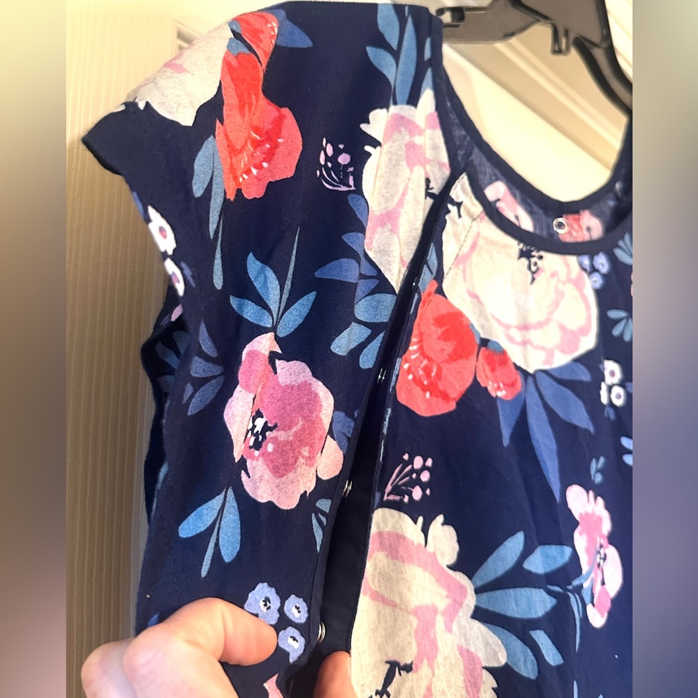 Gownies Annabelle floral labor and delivery gown - Picture 3 of 7